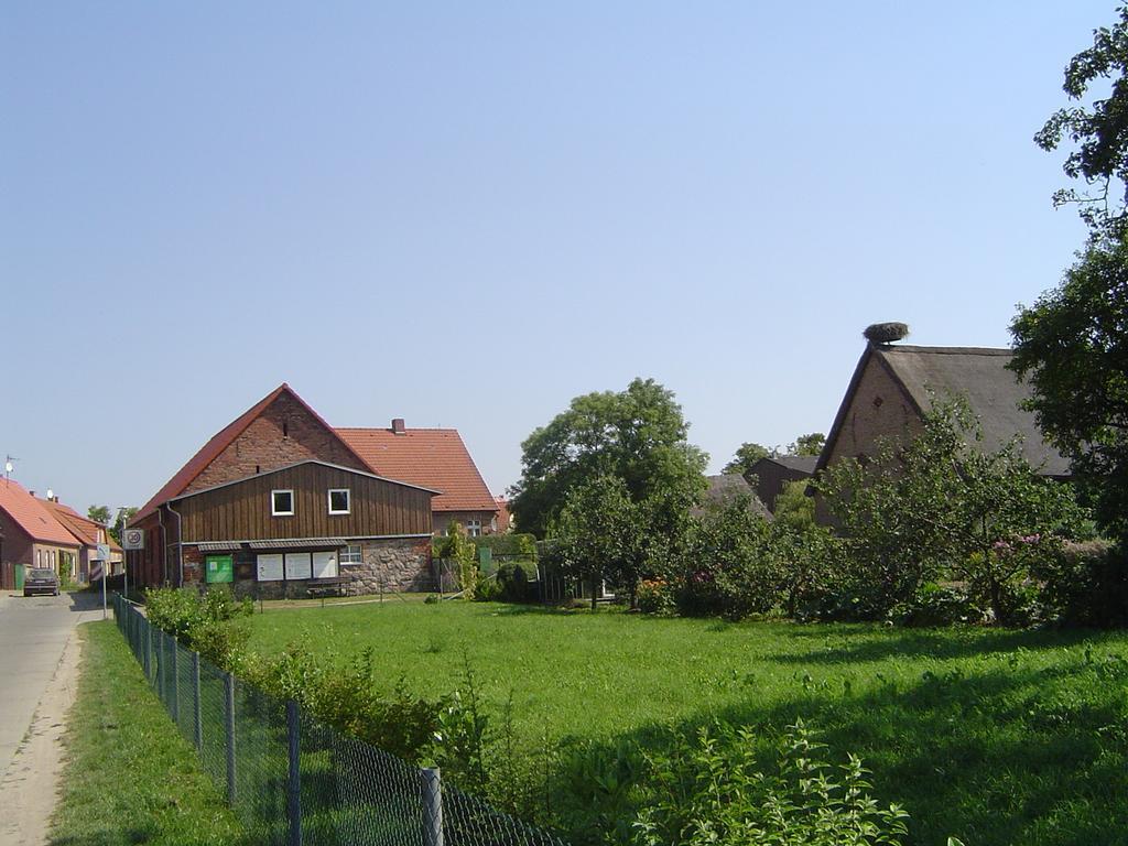 Pension & Gasthof Storchennest Gross Quassow Buitenkant foto